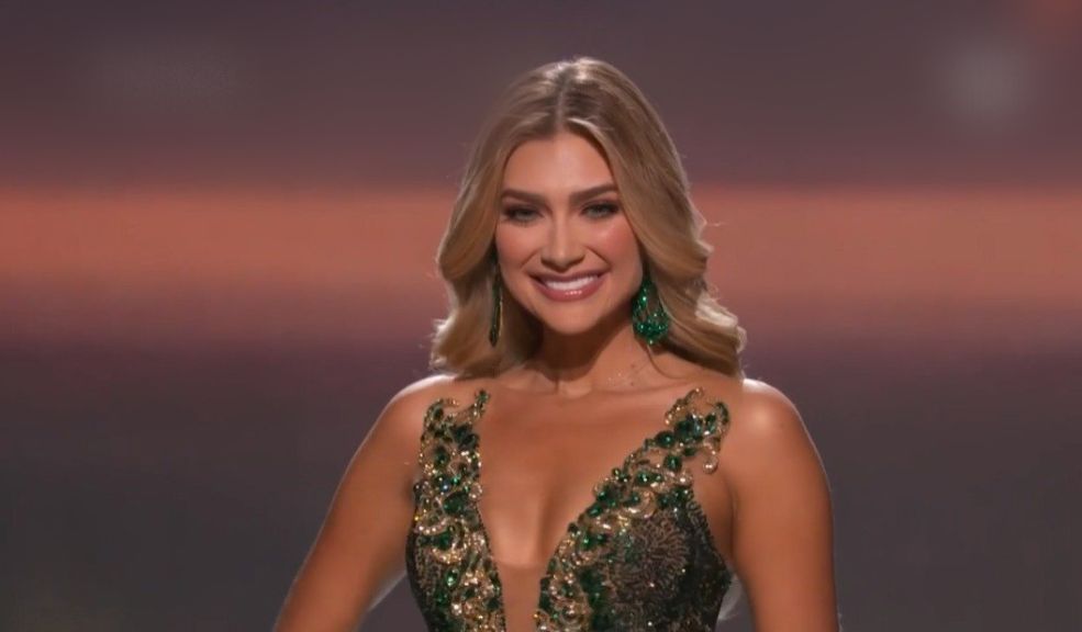 Colombia, por fuera de las cinco finalistas en Miss Universo 1 Colombia, por fuera de las cinco finalistas en Miss Universo Pese al despampanante vestido de la colombiana, no logró clasificar a la final de Miss Universo, las 5 finalistas fueron: Venezuela, Curazao, Estados Unidos República Dominicana y Puerto Rico