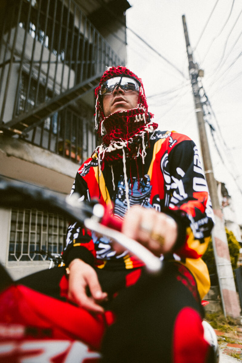 'Ghetto Star', la nueva canción de Ryan Castro 1 'Ghetto Star', la nueva canción de Ryan Castro El cantante paisa espera seguir siendo uno de los artistas urbanos más escuchados en todo el país y en en mundo, con más de 12 millones de oyentes mensuales.