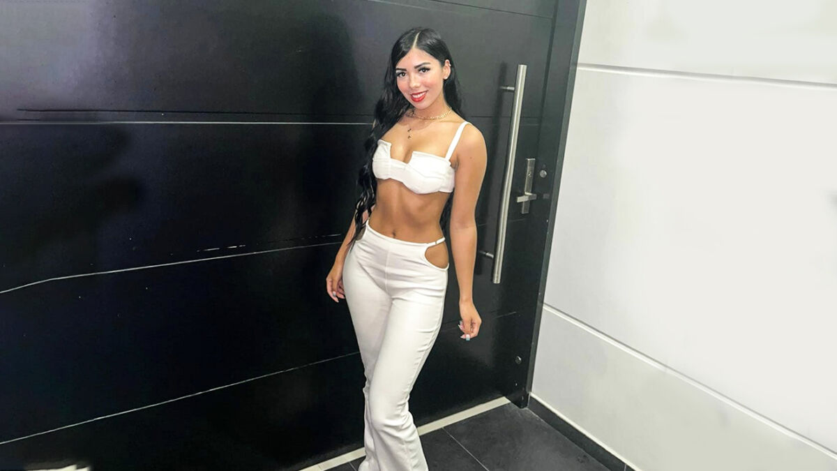 Signos de estrangulamiento y golpes en el rostro: necropsia de la DJ Valentina 2 Signos de estrangulamiento y golpes en el rostro: necropsia de la DJ Valentina A pocos minutos de que arranquen las audiencias de legalización de captura e imputación de cargos contra el acusado John Poulos, novio de la DJ Valentina Trespalacios, por, presuntamente, ser el autor material de su asesinato, se conoció el dictamen de la necropsia que se le practicó al cuerpo de la jovencita.