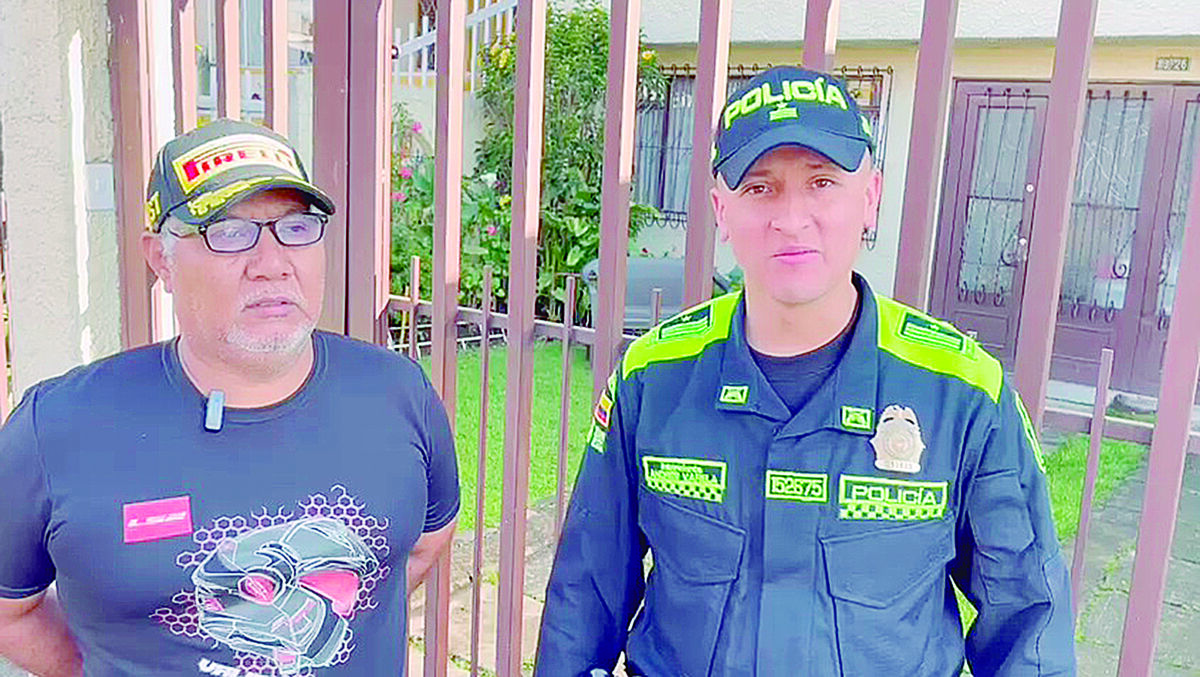 A 10 turistas les robaron una millonada en Fontibón Tal parece que los ‘pillos’ están más alborotados que nunca, pues ante el menor descuido, hasta los turistas del extranjero que vienen a visitar tierras colombianas terminan pagando las consecuencias de la inseguridad que tiene azotada a la capital del país.