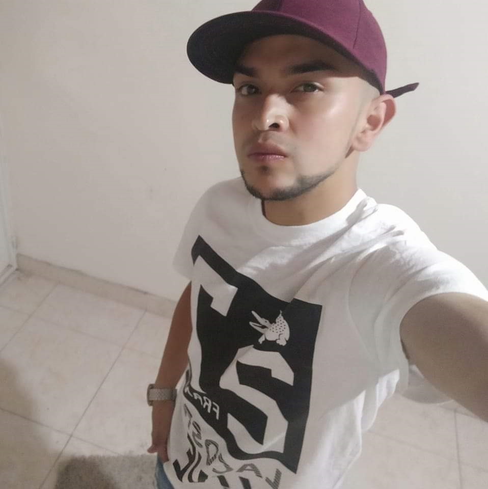 Terrible y mortal atraco en Rafael Uribe Uribe 1 Terrible y mortal atraco en Rafael Uribe Uribe No hay palabras para consolar a los familiares y allegados de un joven de 29 años que perdió la vida de una manera vil y despiadada en horas de la noche del pasado sábado, 14 de enero, en la localidad de Rafael Uribe.