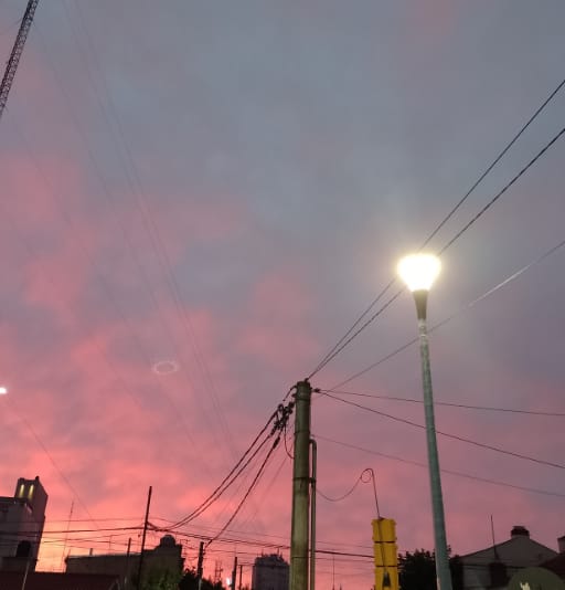 ¿Primer OVNI del 2023? mujer fotografió avistamiento inusual en el cielo 2 ¿Primer OVNI del 2023? mujer fotografió avistamiento inusual en el cielo En Buenos Aires, Argentina, se registró el primer avistamiento de objetos voladores no identificados (OVNI), el hecho fue fotografiado y compartido a través de redes sociales.