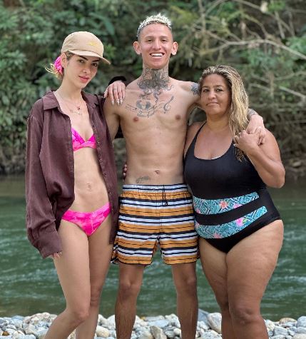 Dani Duke preocupa a sus seguidores por lucir demasiado delgada 1 Dani Duke preocupa a sus seguidores por lucir demasiado delgada "Está en los huesos" le dicen a la influencer Dani Duke, quien sorprendió a sus seguidores al dejarse ver sin filtros y mucho más delgada de lo que normalmente se ve.