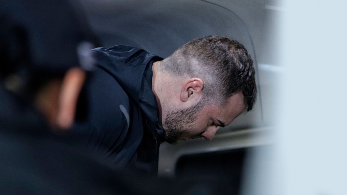 Ya no se puede hacer el 'gringo' por muerte de la DJ 10 Ya no se puede hacer el 'gringo' por muerte de la DJ Después de una larga espera, John Poulos por fin se encuentra en Colombia para responder por el crimen de la bella DJ Valentina Trespalacios, cuyo cadáver fue encontrado el pasado domingo dentro de un contenedor de basura en el barrio Los Cámbulos (Fontibón).