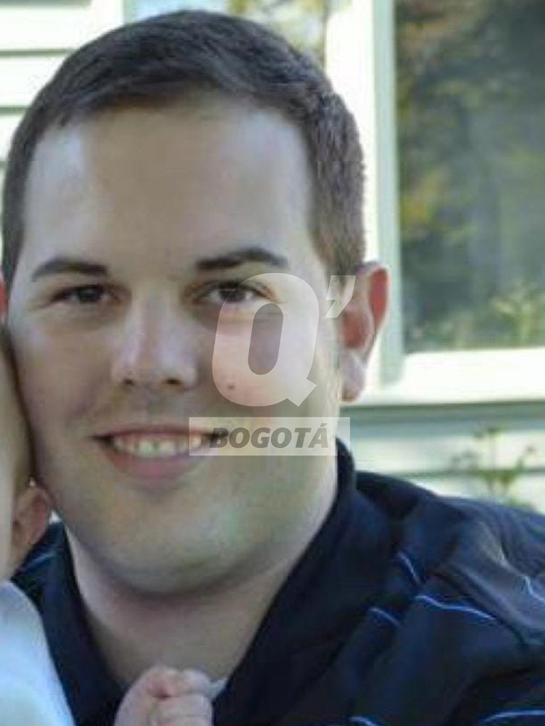 Este es el gringo al que vieron por última vez con la bella DJ Valentina En medio del dolor y el duelo que atraviesa la familia de la hermosa DJ Valentina Trespalacios, hallada muerta al interior de una maleta la tarde de este domingo en la localidad de Fontibón, esta le reveló a Q'HUBO detalles de la relación que sostenía la joven de 21 años con un extranjero, quien hasta este momento, para los allegados, es el principal sospechoso de su asesinato.