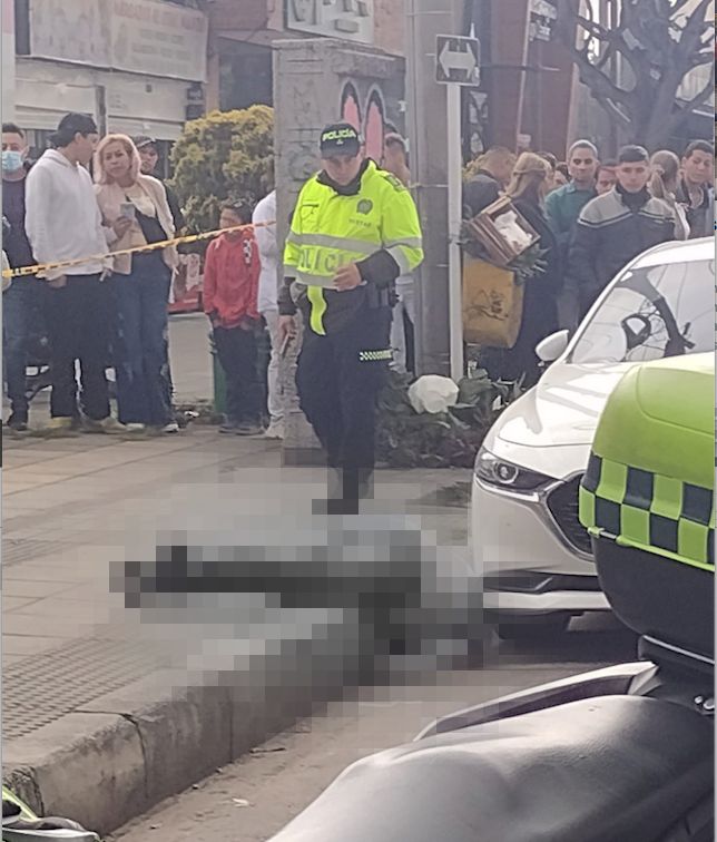 ¡ÚLTIMA HORA! Balacera dejó un muerto en restaurante de Usaquén 1 ¡ÚLTIMA HORA! Balacera dejó un muerto en restaurante de Usaquén Hace pocos minutos se presentó una balacera afuera de un restaurante en el norte de la capital, más exactamente en la localidad de Usaquén, a la altura de la calle 109 con carrera 16, que dejó como saldo a una persona muerta.