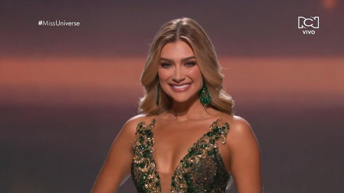 Arrancó Miss Universo, Colombia la gran favorita 3 Arrancó Miss Universo, Colombia la gran favorita Este sábado 14 de enero se conocerá quien será la mujer que porte la corona de Miss Universo. María Fernanda Aristizábal, Miss Colombia, es una de las favoritas para ganar este certamen.