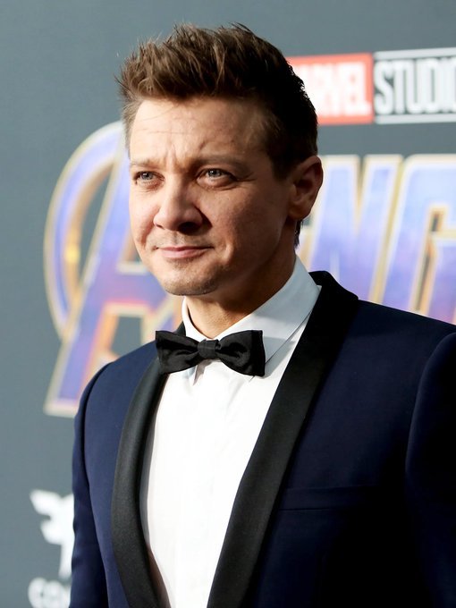 Actor de 'Avengers', en estado crítico por grave accidente 1 Actor de 'Avengers', en estado crítico por grave accidente La estrella de cine Jeremy Renner, conocido por su papel de 'Ojo de Halcón' en varias superproducciones de Marvel, como 'Avengers', se encuentra en estado crítico pero estable, tras sufrir un accidente con un quitanieves, así lo informó su representante a los medios estadounidenses el domingo.
