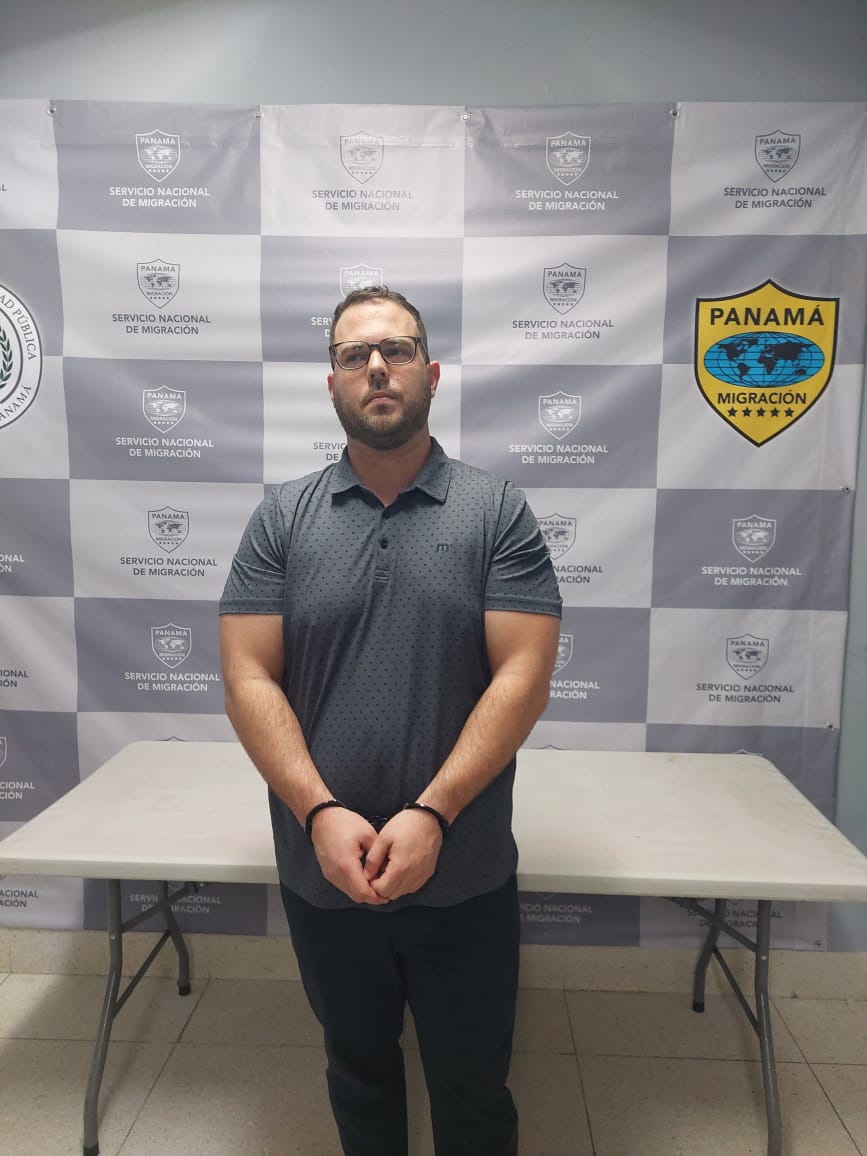 El novio de DJ Valentina podría quedar el libertad Las autoridades de Panamá confirmaron que retuvieron en un aeropuerto de ese país a John Poulos, el novio de la joven DJ Valentina Trespalacios que fue vilmente asesinada y abandonada en un contener de basura en Bogotá. Sin embargo, este hombre podría quedar en libertad.