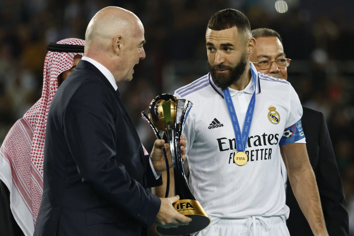 Real Madrid se coronó rey del mundo de clubes 2 Real Madrid se coronó rey del mundo de clubes El Real Madrid venció 5-3 al Al Hilal y se proclamó campeón del mundo de clubes por quinta vez en su historia, este sábado en Rabat, en un duelo en el que mostró su exuberancia ofensiva ante un campeón asiático que se va con la cabeza muy alta.
