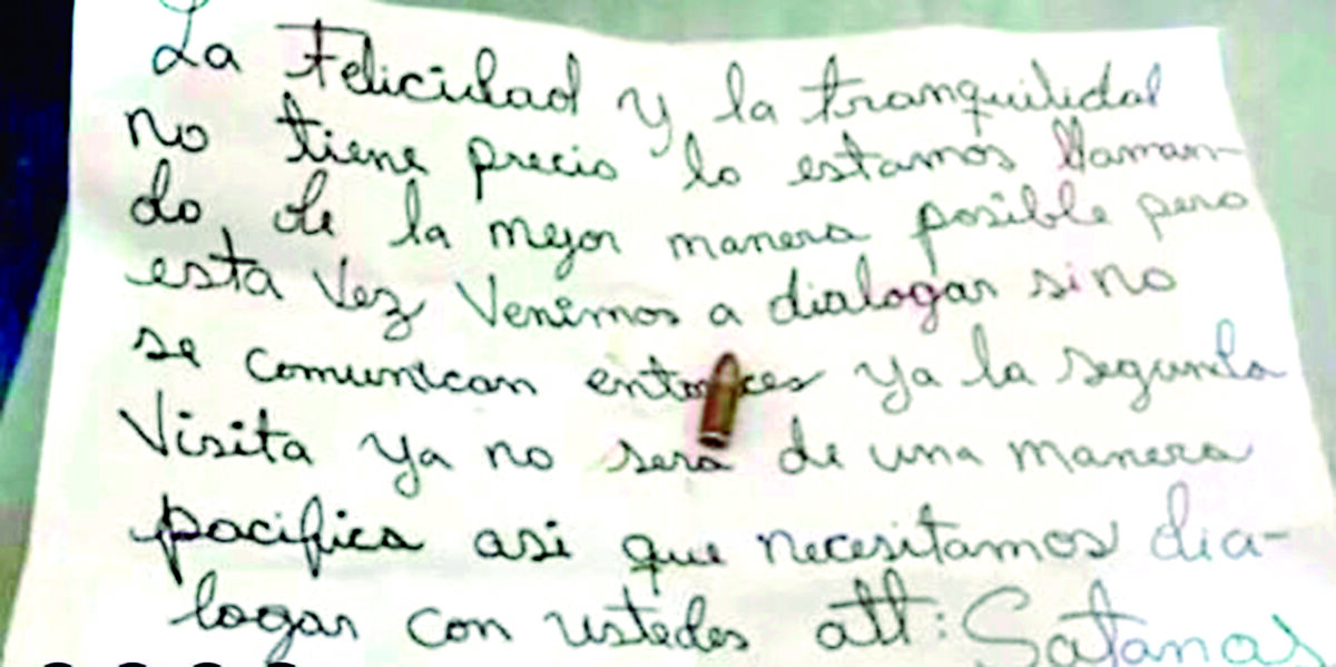 Comerciantes atemorizados por panfletos extorsivos 1 Comerciantes atemorizados por panfletos extorsivos Hay preocupación entre los habitantes de varios barrios de Kennedy: Jackeline, El Socorro, El Amparo, y el sector de la 38, tras la aparición de panfletos en los que se busca extorsionar a los propietarios de locales.