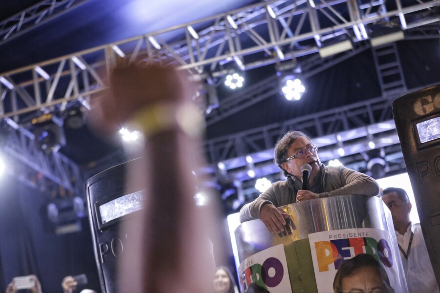 Con publicidad estatal, Petro convoca a apoyar reforma a la salud en las calles Por medio de su cuenta de Twitter, el presidente de Colombia, Gustavo Petro, convocó a los ciudadanos a salir a las calles el próximo 14 de febrero para que apoyen la reforma a la salud de la cual, hasta el momento, no se conoce ningún texto ni borrador.