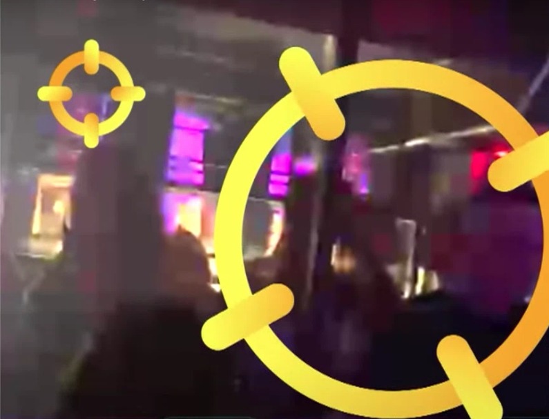 Carolina Cruz se dejó ver con su nuevo amor La presentadora de televisión Carolina Cruz, fue captada en un video dándose un beso con su nuevo pretendiente.
