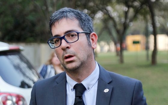 Cayó el capo que habría ordenado el crimen del fiscal Pecci Este jueves se confirmó la captura del capo Miguel Ángel Insfrán Galeano, más conocido por el alias de 'Tío Rico', por ser el principal sospechoso de haber ordenado el asesinato del fiscal Marcelo Pecci, perpetrado el 10 de mayo del año pasado en la playa Barú, en Cartagena.