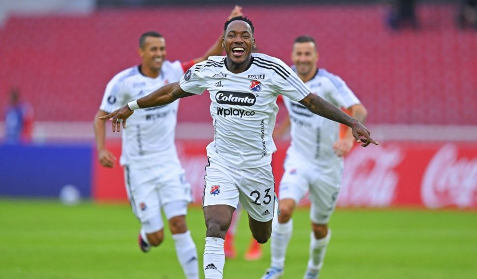 Copa Libertadores: Medellín empató a dos goles con El Nacional, en Ecuador 2 Copa Libertadores: Medellín empató a dos goles con El Nacional, en Ecuador En Quito, Independiente Medellín logró un valioso empate a dos tantos, y de manera agónica, frente a El Nacional, y definirá la llave en el Estadio Atanasio Girardot.