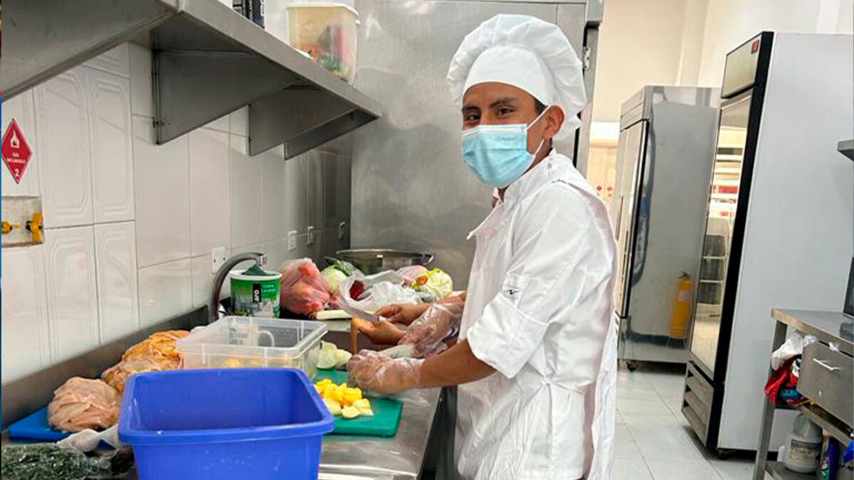 Cristian mandó el cáncer a la paila Cuando tenía 12 años, Cristian Toconás empezó a experimentar unos extraños quebrantos de salud, su boca sangraba cuando jugaba, cuando estudiaba e incluso cuando se tomaba un vaso de agua... ¡su vida corría peligro!