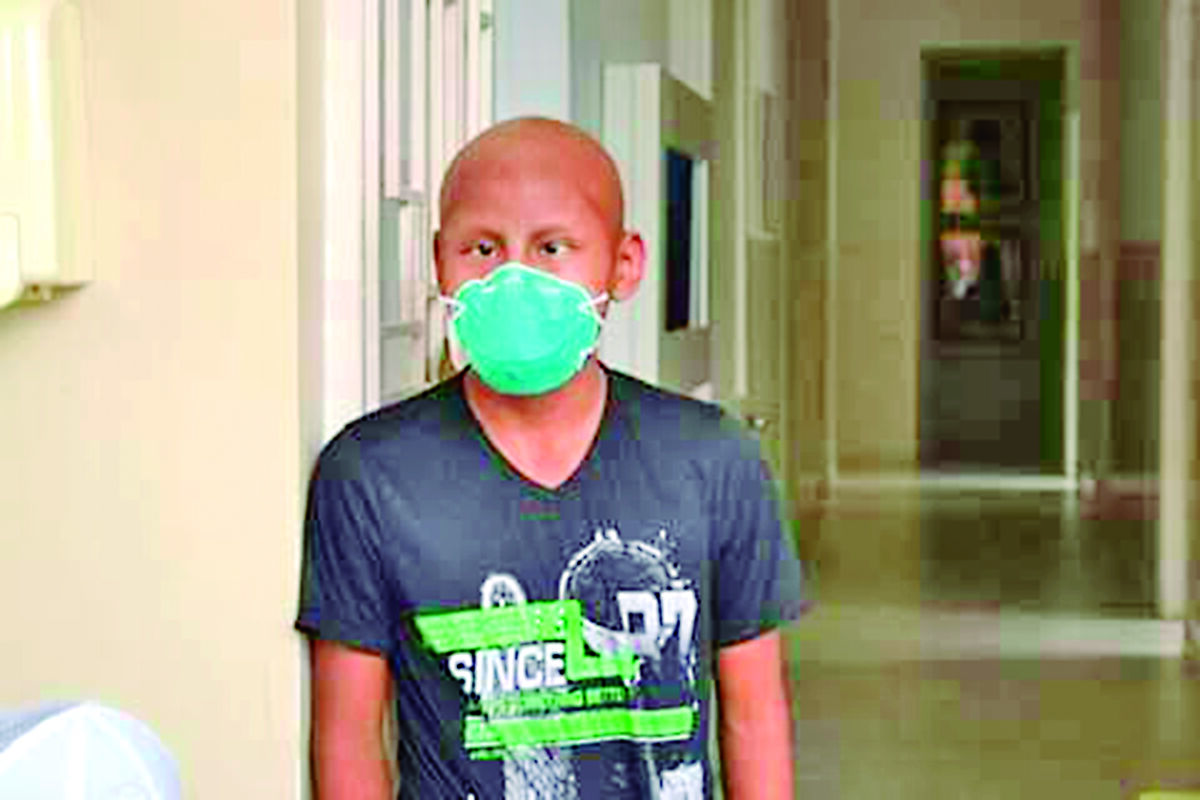 Cristian mandó el cáncer a la paila Cuando tenía 12 años, Cristian Toconás empezó a experimentar unos extraños quebrantos de salud, su boca sangraba cuando jugaba, cuando estudiaba e incluso cuando se tomaba un vaso de agua... ¡su vida corría peligro!