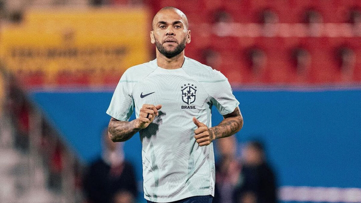 El nuevo 'chicharrón' que se le formó a Dani Alves por culpa del escándalo sexual El conjunto Pumas de México le terminó el contrato y le exigió el pago de una millonaria suma de dinero.