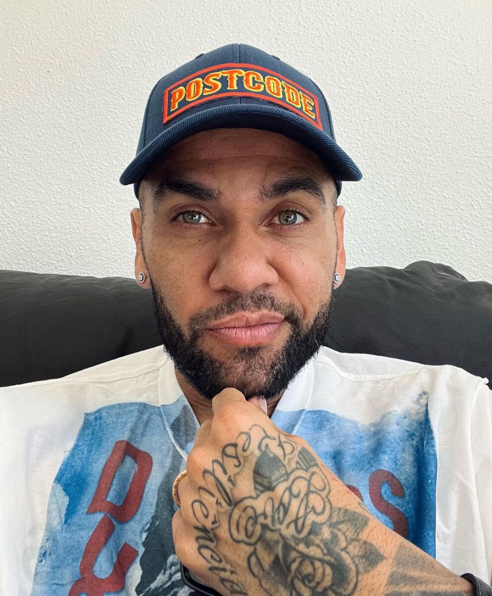 El nuevo 'chicharrón' que se le formó a Dani Alves por culpa del escándalo sexual El conjunto Pumas de México le terminó el contrato y le exigió el pago de una millonaria suma de dinero.