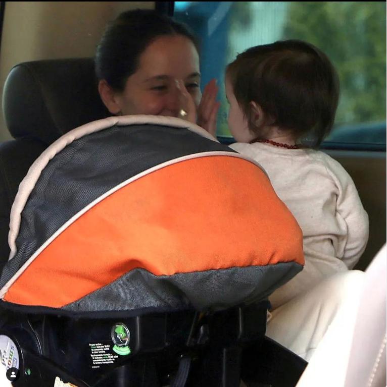Foto de Índigo, la hija de Camilo y Evaluna, causa revuelo en redes sociales Camilo y Evaluna han tratado de mantener al margen la imagen de su hija, sin embargo, en las últimas horas se filtró una foto que ha causado conmoción en las redes sociales.
