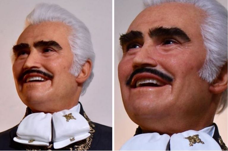 En imágenes: Le hicieron escultura a Vicente Fernández 1 En imágenes: Le hicieron escultura a Vicente Fernández La nueva escultura de Vicente Fernández es un retrato exacto del cantante mexicano.