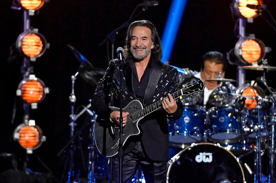 Las críticas de Marco Antonio Solís a la nueva canción de Shakira y Bizarrap Para el cantante mexicano exponer de manera tan directa una situación personal no es lo suyo, sin embargo, destacó que muchas mujeres se sienten identificadas con Shakira luego del lanzamiento de la "tiradera".