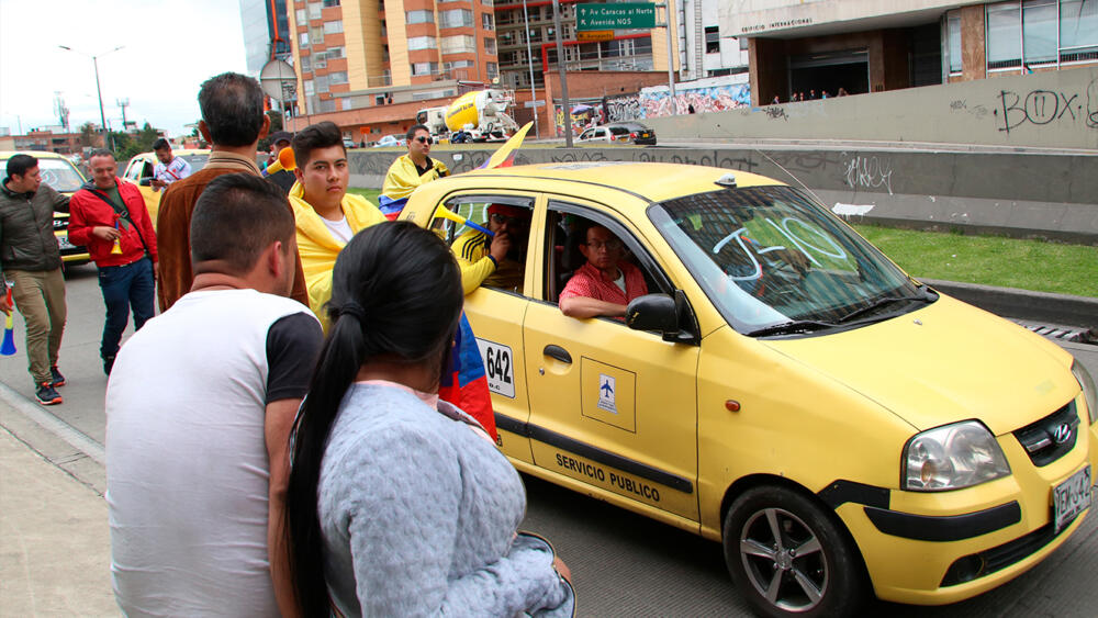 Lo que debe saber del paro de taxistas que arranca mañana A pesar de que el Ministerio de Transporte intentó sentarse a dialogar con el gremio de taxistas este martes, ellos se negaron a hacerlo y a cambio confirmaron que realizarán paro nacional indefinido a partir de este miércoles 22 de febrero.