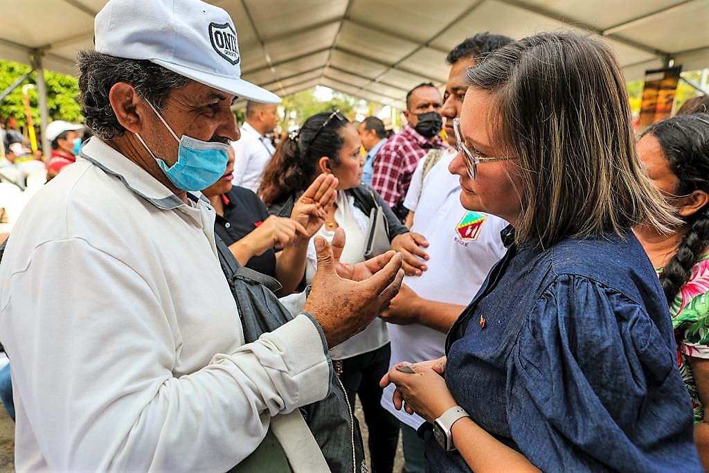 Lo que debe saber sobre el bono ‘Hambre Cero’ Una ayuda adicional le llegará a las familias colombianas que debido a su condición socioeconómica están en riesgo de padecer inseguridad alimentaria, esto es, la incapacidad de alimentarse de manera adecuada debido a la escasez de recursos económicos y agrícolas.