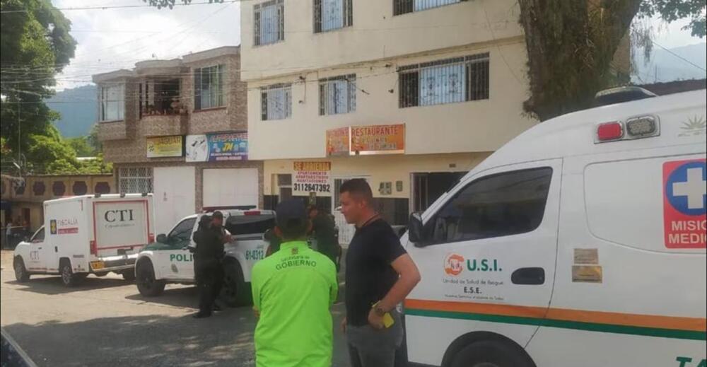 Los elementos hallados en la habitación donde asesinaron a Danna y a su tío El doloroso crimen de la pequeña Danna de tan solo 9 años ha estremecido al país, pues la forma en la que su cuerpo fue hallado y lo revelado en las últimas horas por Medicina Legal, dan cuenta de los vejámenes a los que fue sometida por parte de su tío, Ricardo Olaya y quien también fue asesinado; un segundo sujeto de 22 años llamado Mauricio Barreto y su padre, José Barreto, que en este momento permanece en la cárcel por estos hechos.