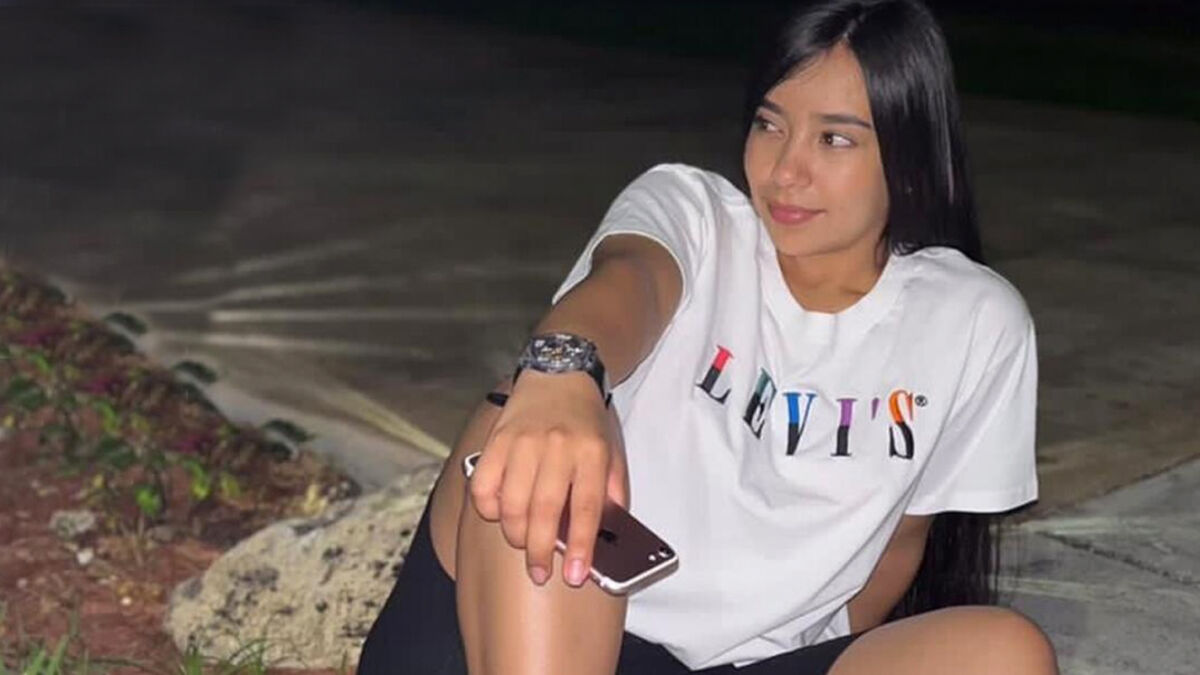 Murió la colombiana que quedó en coma por accidente de tránsito en Estados Unidos Hellen Pachón, la joven colombiana que había sufrido un accidente de tránsito en Florida, Estados Unidos, murió ayer jueves 9 de febrero.