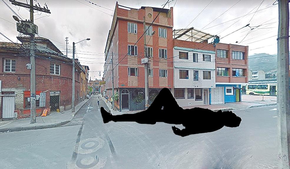 Hallan cadáver en inquilinato en el centro de Bogotá 4 Hallan cadáver en inquilinato en el centro de Bogotá Pasadas las dos de la tarde de este viernes, uniformados adscritos al CAI San Victorino, en la localidad de Santa Fe, recibieron una alerta ciudadana que daba cuenta de la muerte de un sujeto al interior de un inquilinato ubicado en una de las desoladas y vetustas calles del barrio San Bernardo, una de las ollas más peligrosas del centro de la ciudad.