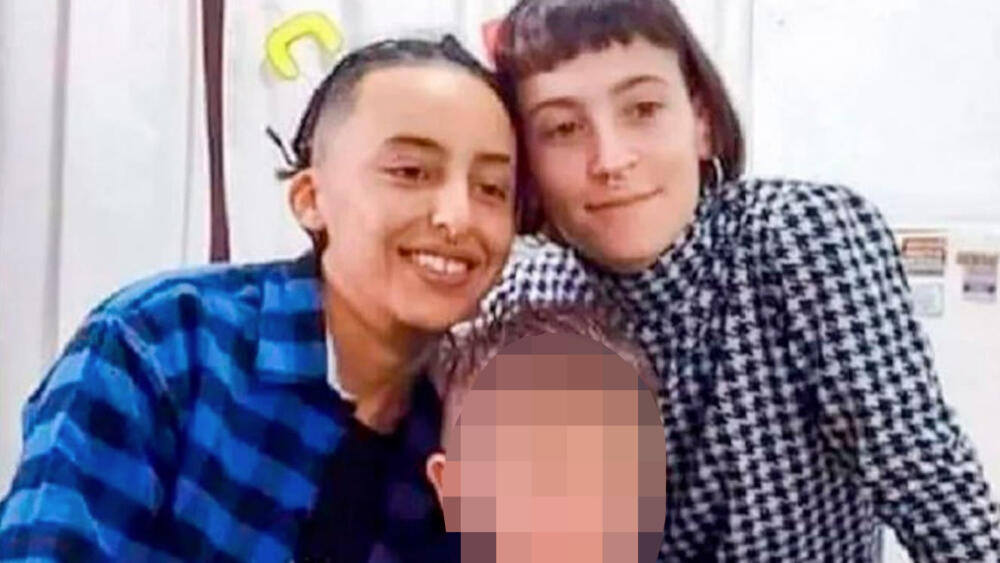Prisión perpetua para dos mujeres por homicidio de un niño Dos mujeres fueron condenadas a prisión perpetua en Argentina por el homicidio de un niño de cinco años, hijo de una de ellas, según el fallo judicial conocido este viernes.