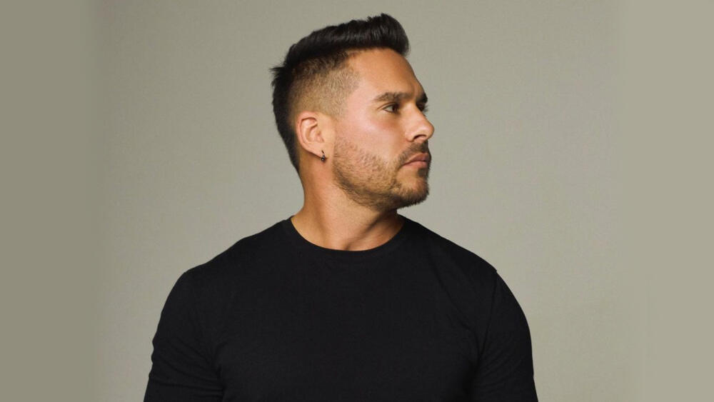 En San Valentín: Sebastián Caicedo se dejó ver con su nuevo amor Luego de que Carmen Villalobos confirmara su relación, Sebastián Caicedo presumió a su nuevo amor en San Valentín.