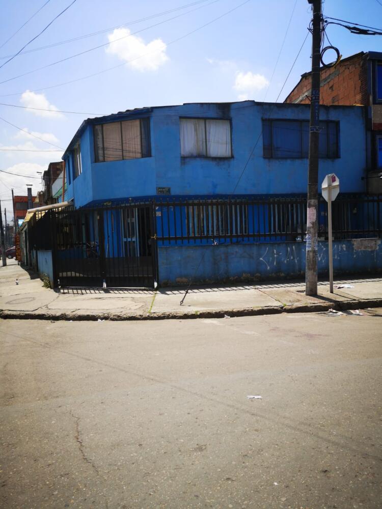 Atroz sicariato en Kennedy 1 Atroz sicariato en Kennedy Sicarios asesinaron a un hombre de 35 años en el barrio Carvajal en la localidad de Kennedy.