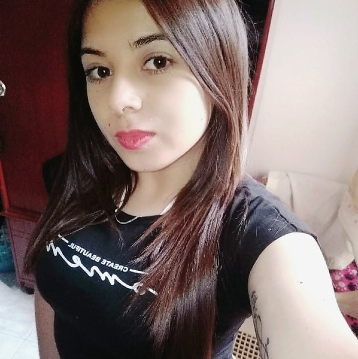 Feminicidio en Suba: a Yudy de nada le sirvió denunciar A 24 horas del crimen de Yudi Paola Acero Zuluaga, una joven de 23 años asesinada por su expareja en el barrio El Rincón de la localidad de Suba (Calle 128 con Carrera 95A), se han ido conociendo nuevos detalles de la situación de abuso, acoso y distintos tipos de violencias a los que la mujer estaba siendo sometida desde hacía meses por parte del sujeto que terminó asesinándola delante de la hija que tenían en común.