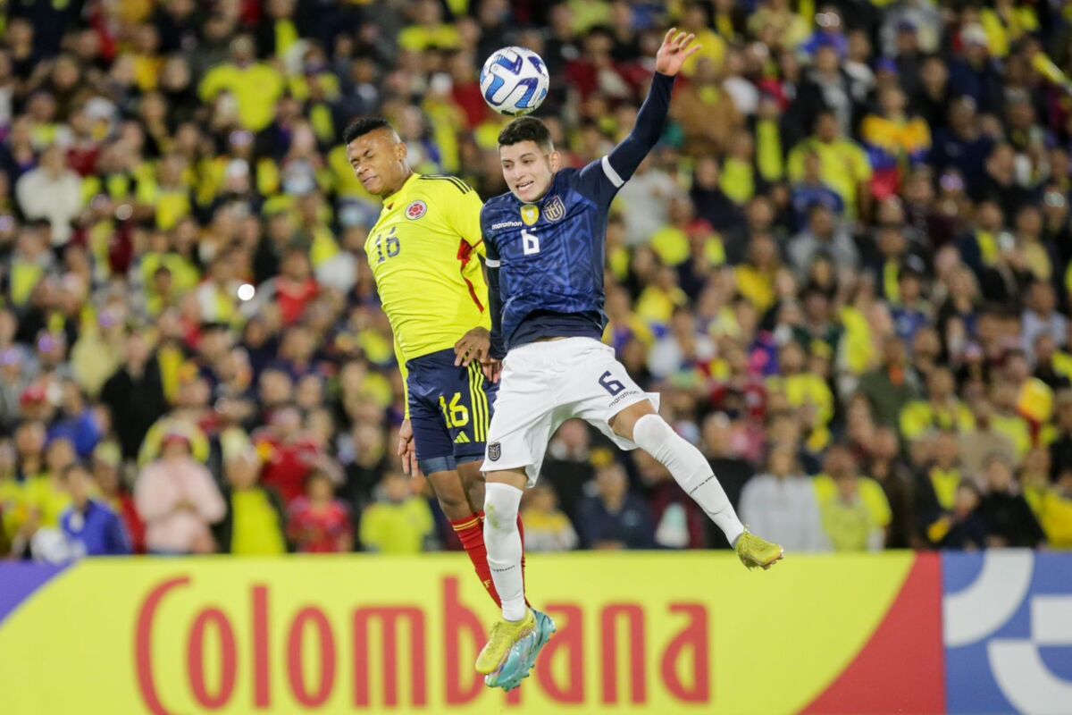 ¡Lo volvieron a hacer! Colombia derrotó a Ecuador y sueña con el Mundial 1 ¡Lo volvieron a hacer! Colombia derrotó a Ecuador y sueña con el Mundial El triunfo deja cada vez más cerca la Selección Colombia del objetivo: una de las cuatro plazas al Mundial de Fútbol Sub 20 en Indonesia.