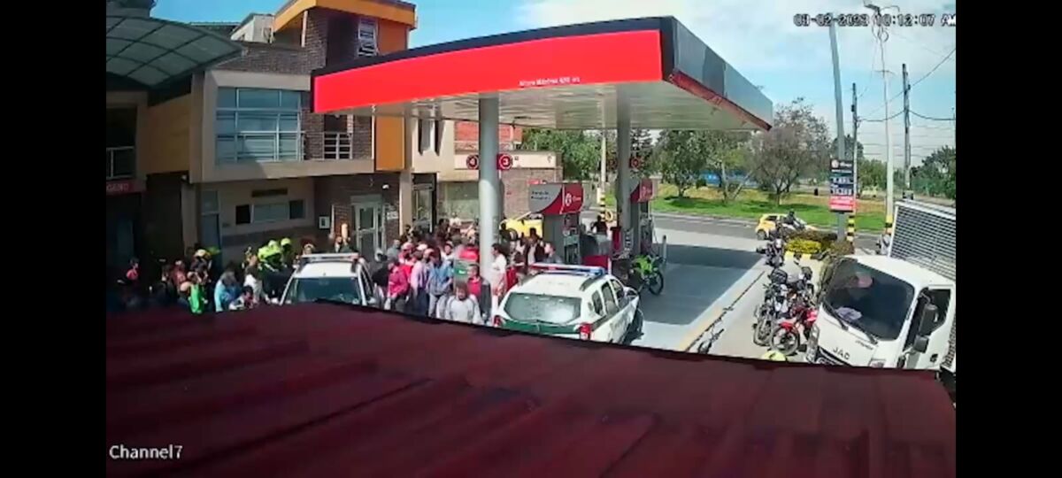 Atroz feminicidio: Mujer es asesinada por su expareja en Tunjuelito 1 Atroz feminicidio: Mujer es asesinada por su expareja en Tunjuelito En las últimas horas fue capturado un hombre que habría agredido a su expareja sentimental, quien horas después perdió la vida.