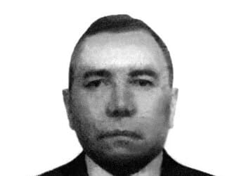Última hora: asesinan en Barrios Unidos a hermano de poderoso capo 2 Última hora: asesinan en Barrios Unidos a hermano de poderoso capo La mañana de este viernes se registró un taque sicarial al interior de un taxi que se movilizaba por la localidad de Barrios Unidos. Dos sicarios en moto dispararon sin piedad al interior del 'amarillo' y terminaron impactando al pasajero y al conductor.