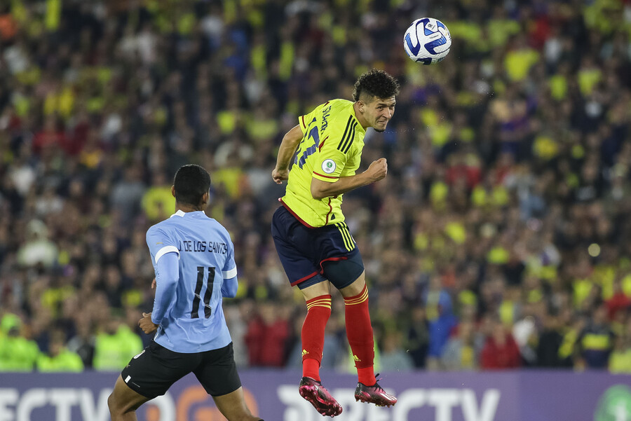 Confirmada la formación de Colombia para enfrentar a Paraguay en El Campín Se confirmó que Daniel Luna volvió a unirse con el equipo luego de formalizar su nuevo vínculo con el Mallorca, del fútbol español.