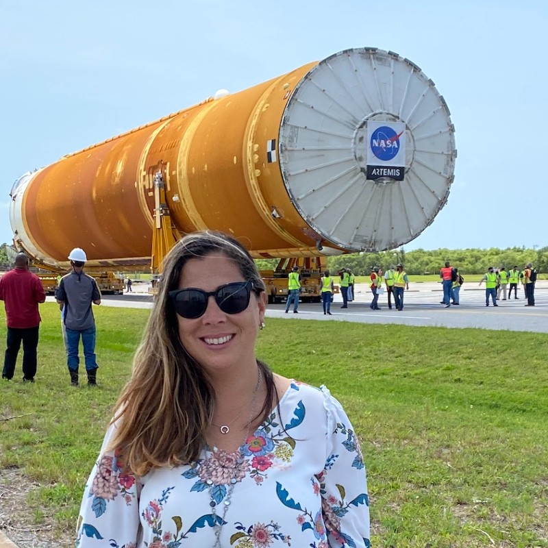 Colombiana toma el timón de viaje a la Luna Una de las grandes ambiciones de la Nasa (agencia espacial norteamericana) para esta década es la de regresar el hombre a la Luna a través de una nave espacial lanzada desde la Tierra.