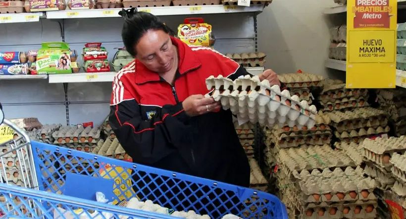 Pilas: personas con discapacidad ya pueden reclamar bonos económicos en Bogotá A reclamar el bono: la Subdirección para la Discapacidad de la Secretaría Distrital de Integración Social, anunció que las personas con discapacidad o sus cuidadores, que pertenecen al servicio de bonos canjeables por alimento, ya pueden ir a reclamarlos.