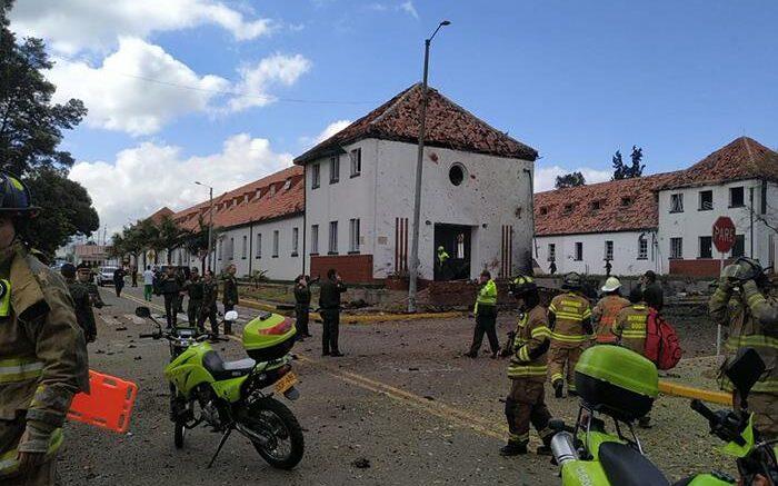 Libres 5 procesados por el atentado a la Escuela de Cadetes ¿por qué? 1 Libres 5 procesados por el atentado a la Escuela de Cadetes ¿por qué? Un juez ordenó la libertad de cinco procesados por el atentado del carrobomba a la escuela de cadetes General Santander ocurrido el 17 de enero de 2019, dejando como saldo 22 cadetes muertos y 89 personas heridas.