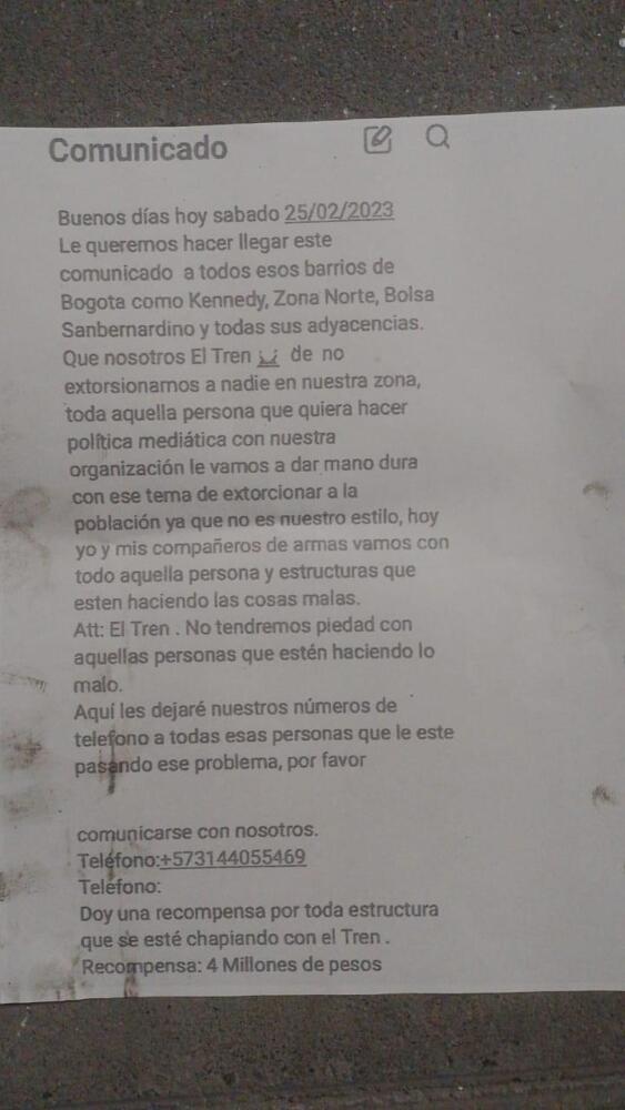 Capturaron a 3 sujetos que entregaban panfletos amenazantes a comerciantes en Kennedy En las últimas horas, la Policía de Bogotá logró la captura de 3 sujetos que estaban entregando panfletos amenazantes a comerciantes en la localidad de Kennedy.
