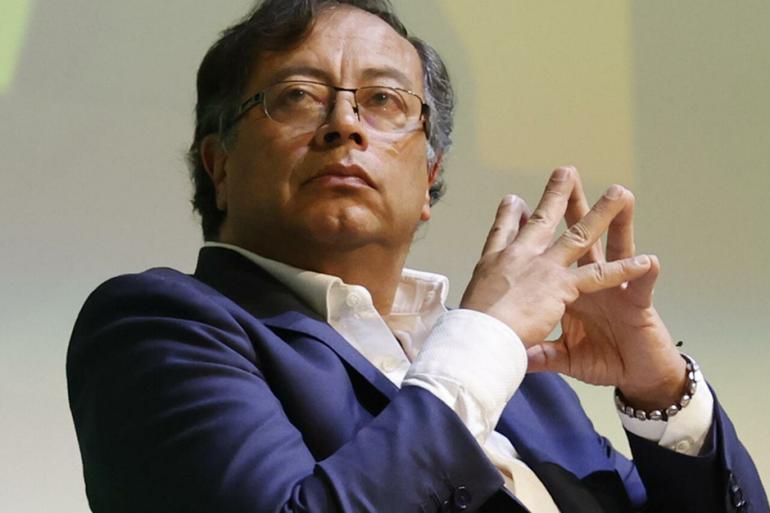 Al Presidente Gustavo Petro le prohibieron la entrada a Perú Petro fue declarado persona no grata por el Congreso Peruano.