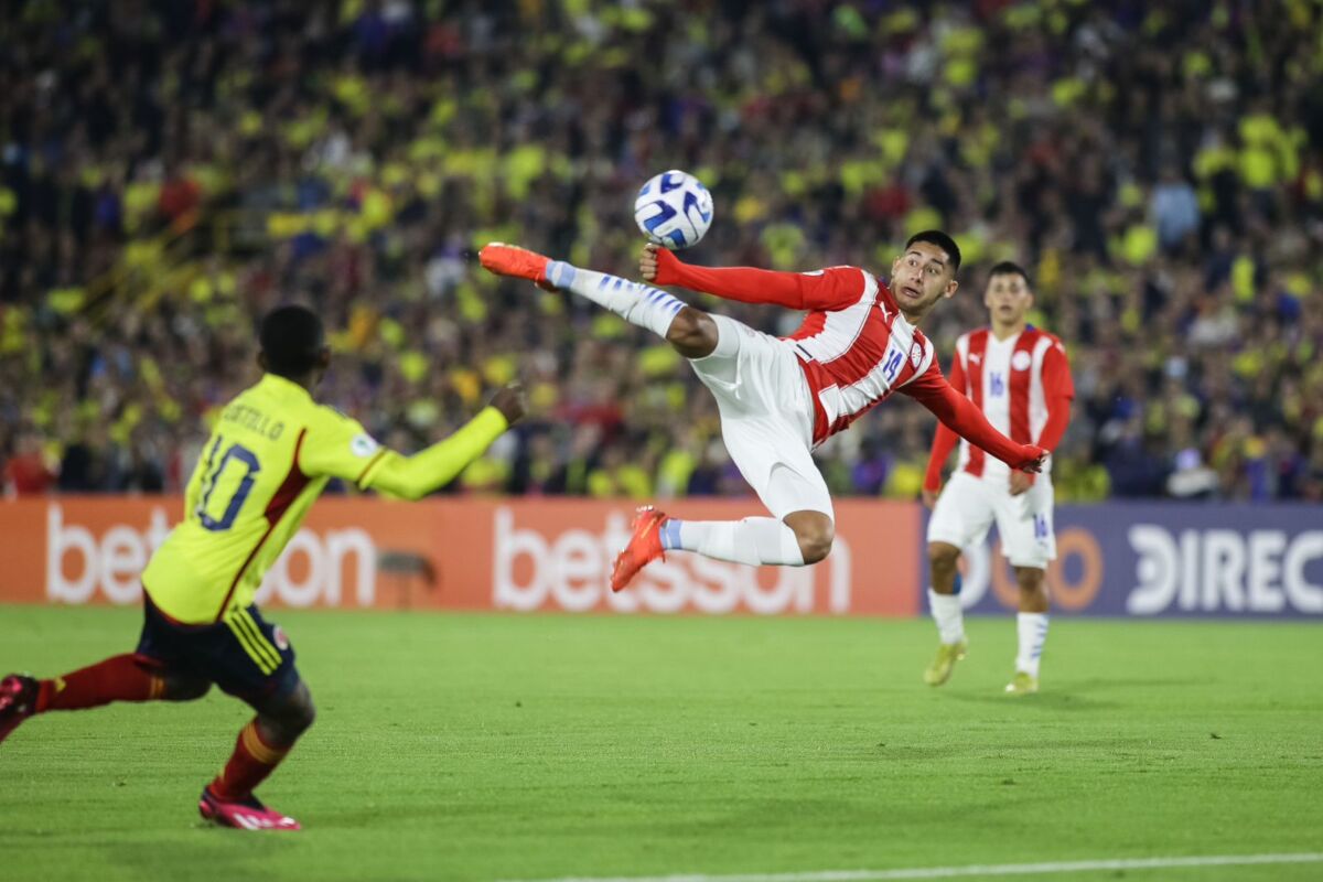 Triunfazo de la Sub-20 Volvieron los goles y las victorias a la Selección Colombia, en el Sudamericano Sub 20 y en el estadio El Campín, el equipo nacional se sacudió y logró un triunfazo sobre Paraguay por 3-0.