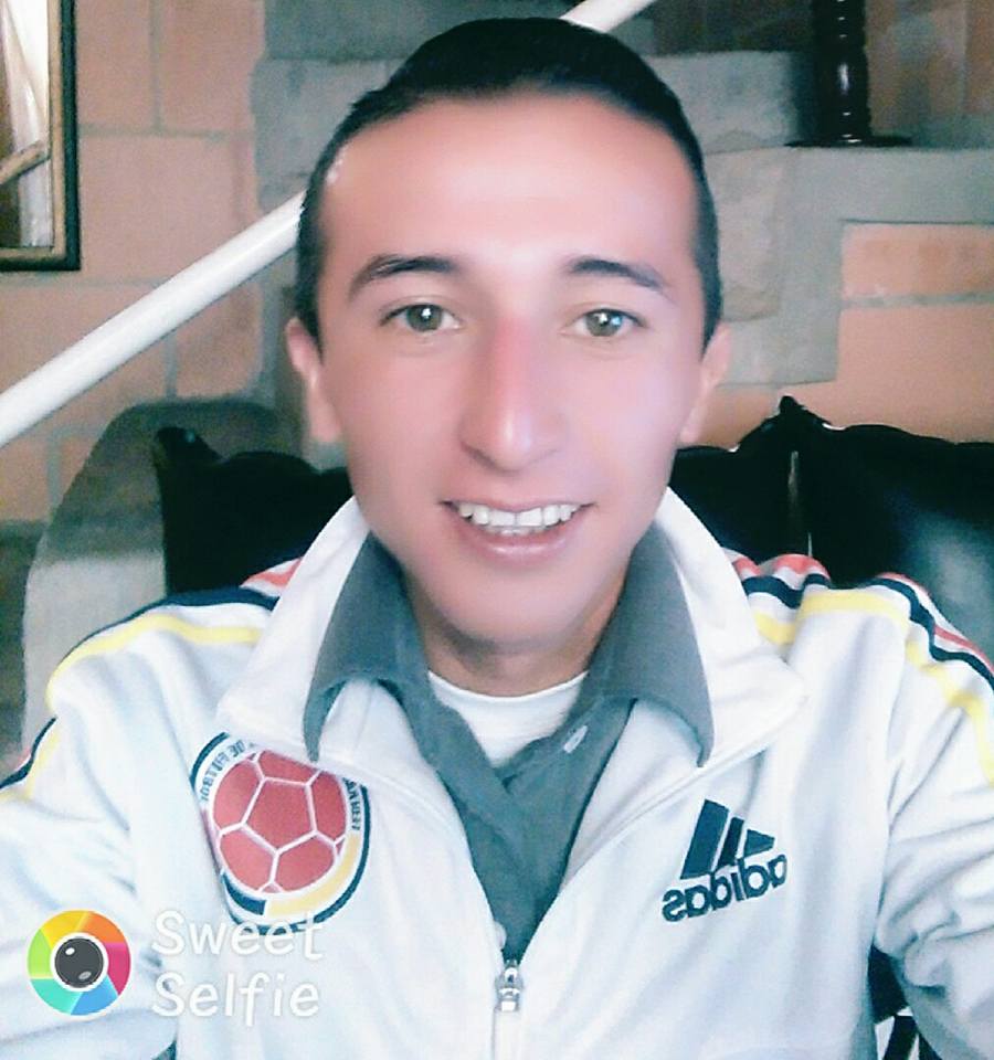 A puñaladas asesinaron a Cristian en Ciudad Bolívar 1 A puñaladas asesinaron a Cristian en Ciudad Bolívar En la mañana de este sábado un hombre, de unos 31 años, llegó malherido al Hospital de Meissen. El sujeto, al parecer, fue llevado por unos amigos luego de que lo hirieran en medio de una riña. El herido necesitaba atención urgente tras recibir varias puñaladas, en medio de la gresca en la que resultó involucrado.