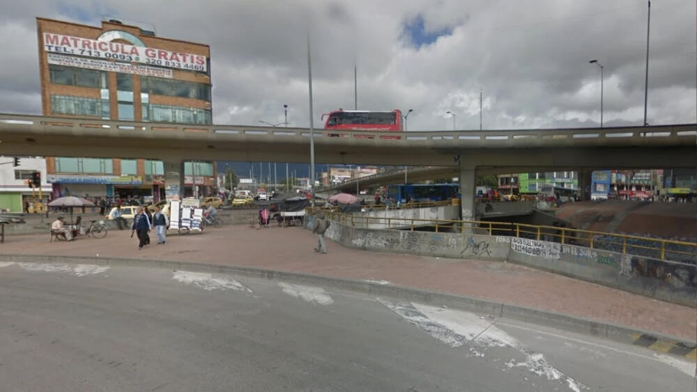 A finales de este mes arrancará la demolición del puente vehicular de Venecia El puente vehicular de Venecia queda ubicado en la Avenida 68 con Autopista Sur y será reemplazado por dos puentes nuevos.