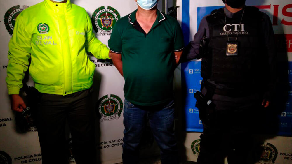 A la cárcel sujeto acusado de violar a su hijito de 7 meses Una fiscal del Centro de Atención Integral a Víctimas de Abuso Sexual (Caivas) de la Seccional Caldas envió a un hombre a la cárcel en las últimas horas, acusado de, presuntamente, haber violado a su propio hijo, un bebé de tan solo siete meses de nacido.