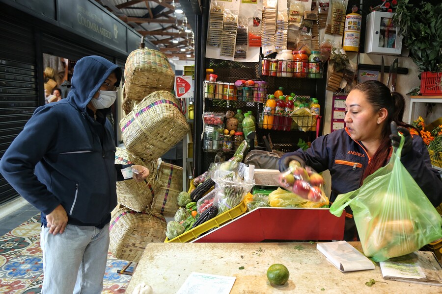 Más de la mitad del país cree que el panorama económico empeoró 8 Más de la mitad del país cree que el panorama económico empeoró El Dane reveló el Indicador de Confianza del Consumidor y las cifras indicaron que los mayoría de los colombianos no ve con buenos ojos el panorama económico del país.