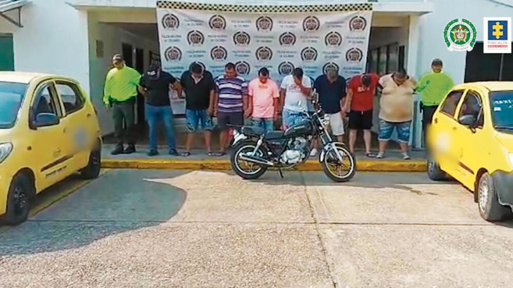 Duro golpe a banda criminal En las últimas horas, la Fiscalía capturó a ocho presuntos integrantes de la banda ‘Los del Rancho’, señalada de múltiples actividades criminales cometidas en Girardot, Ricaurte, Tocaima y Agua de Dios (Cundinamarca); así como en Flandes y El Espinal (Tolima).